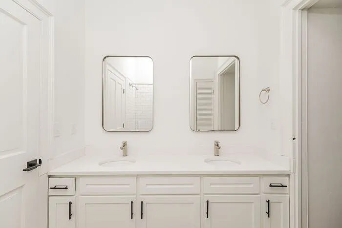 367 King St #A — Photo 10