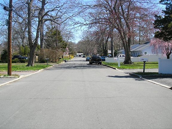 5th image of 41 Florence Ave