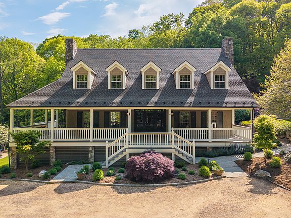 4th image of 229 Woodside Ln