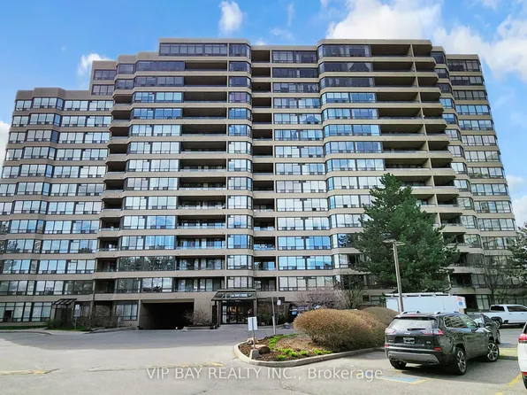 32 Clarissa Dr #524, Richmond Hill, ON L4C 9R7