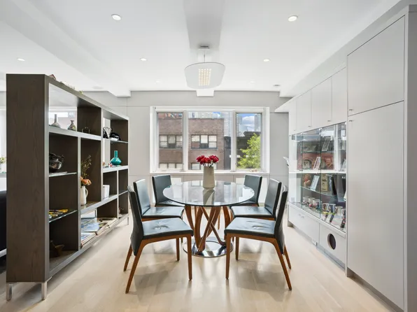 435 East 76th Street 6A image 3 of 12