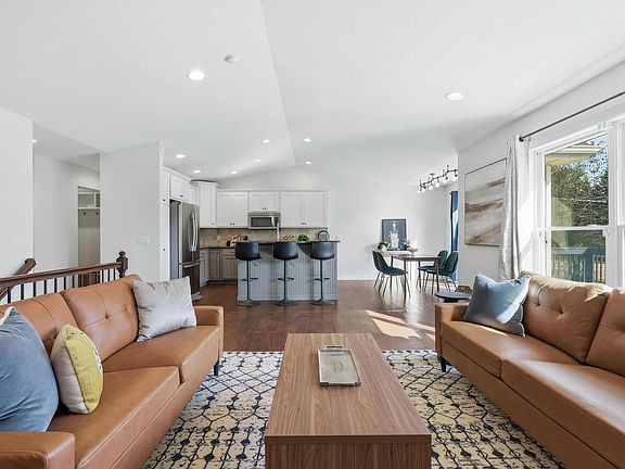 2nd image of 5767 Evergreen Pl