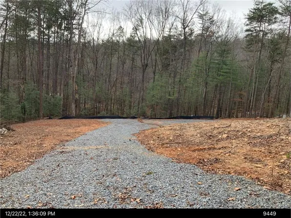 1428 Tickanetley Rd, Ellijay, GA 30536