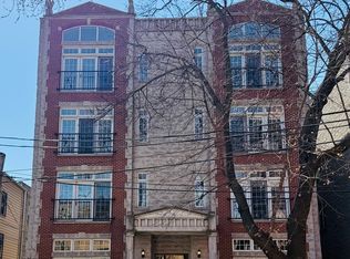 911 W Altgeld St, Chicago, IL 60614