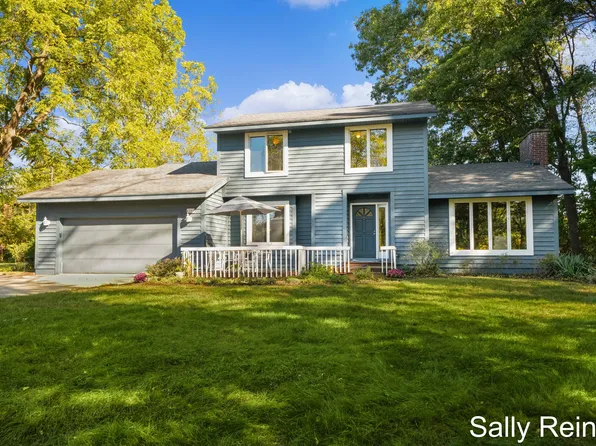 4850 Chauncey Dr NE, Belmont, MI 49306