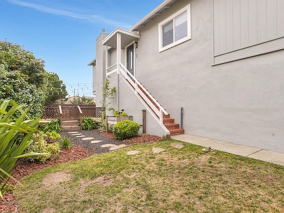 3rd image of 229 Golden Bay Dr