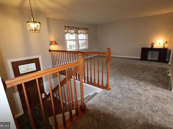2nd image of 17610 Forest Glen Cir
