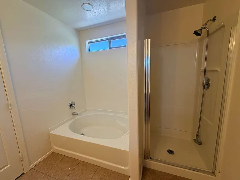 2344 E Meadow Creek Way — Photo 14