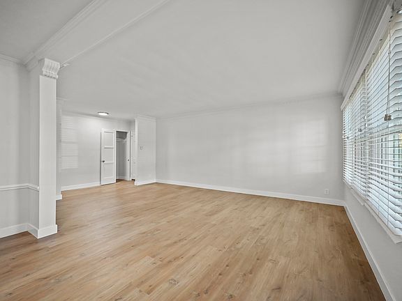 2nd image of 7706 Hollywood Blvd APT 2