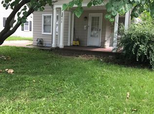 2411 SW 10th Ave, Topeka, KS 66604