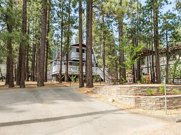 3rd image of 808 Kingston Ln