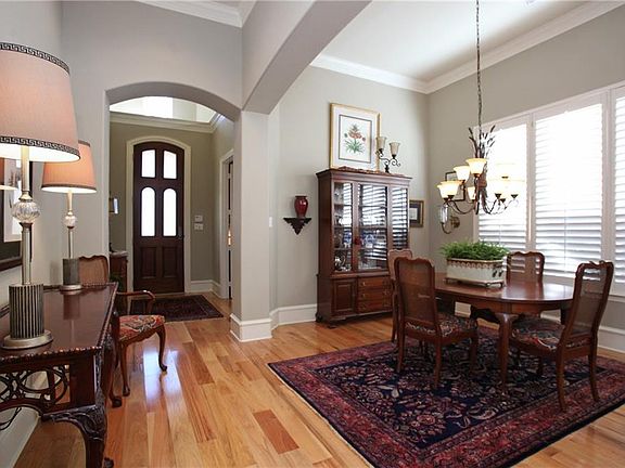 5th image of 5634 Travis Dr
