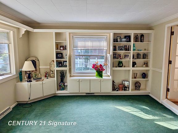 5th image of 4425 Dirker Rd
