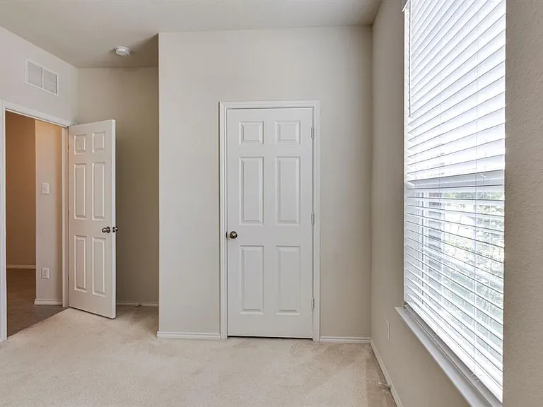 2336 Toposa Dr — Photo 22