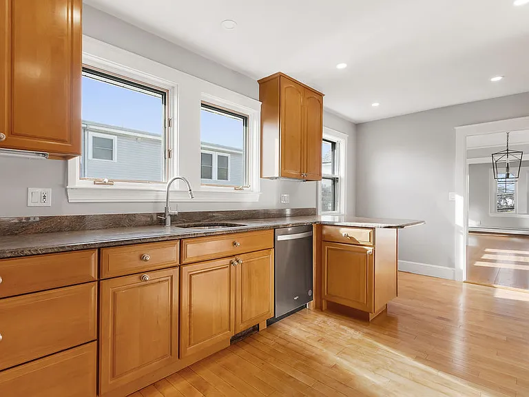 17 George St — Photo 6