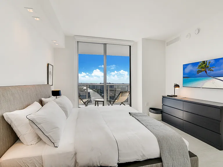 4010 S Ocean Dr #3708-1-1 — Photo 3