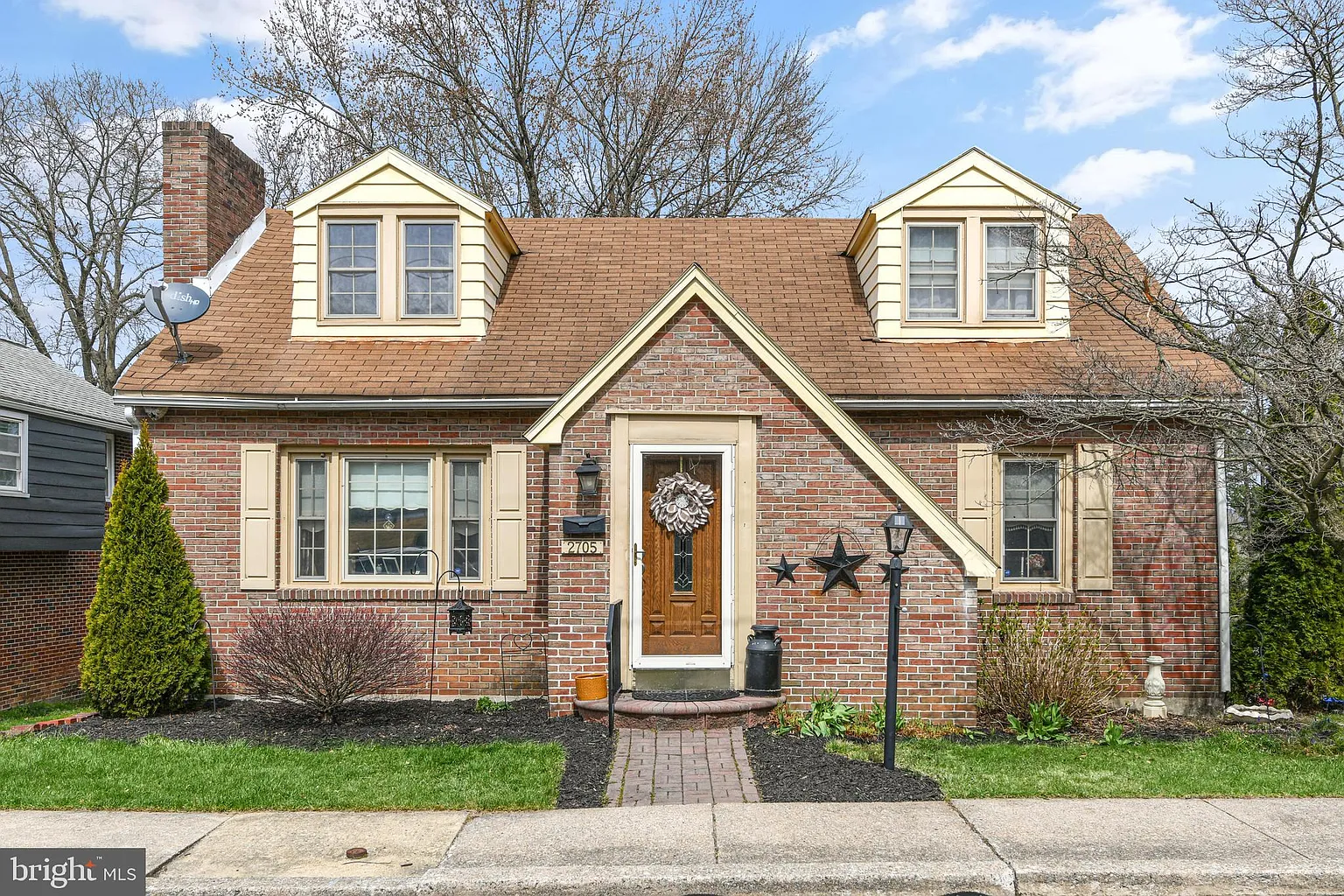 2705 Grant St photo 1