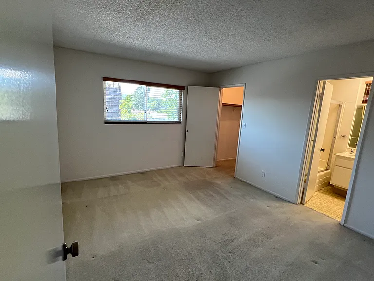 14560 Clark St #204 — Photo 9