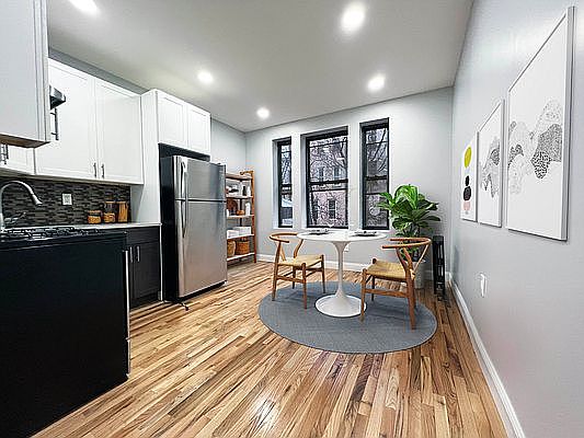 1st image of 515 W 156th St