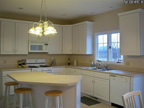 5th image of 10240 Janet Dr