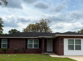 6545 Berryhill Rd, Milton, FL 32570