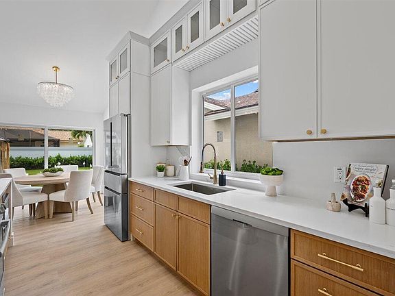 4th image of 126 Cape Pointe Circle