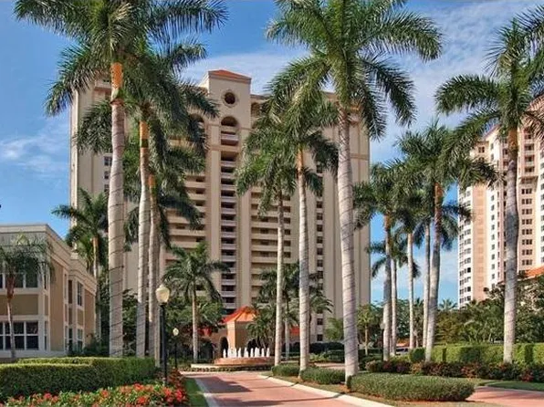 6585 Nicholas Blvd APT 2002, Naples, FL 34108