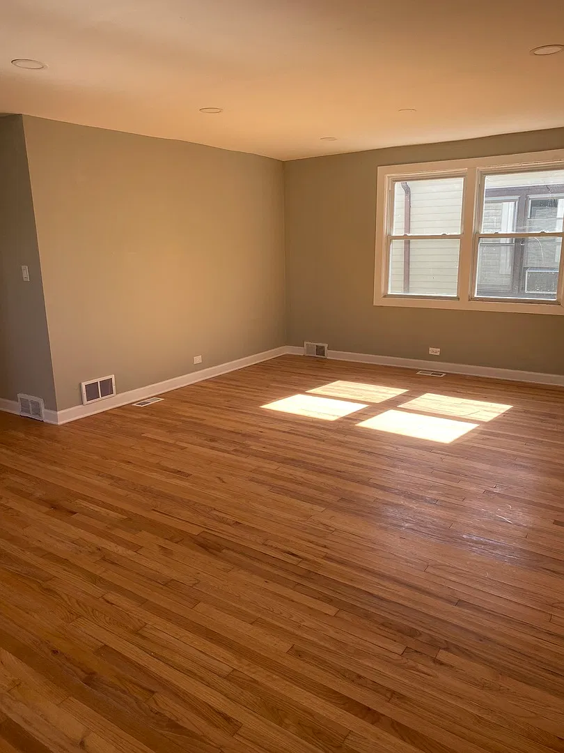 2 bed, 995 sqft, $1,700 — Photo 2