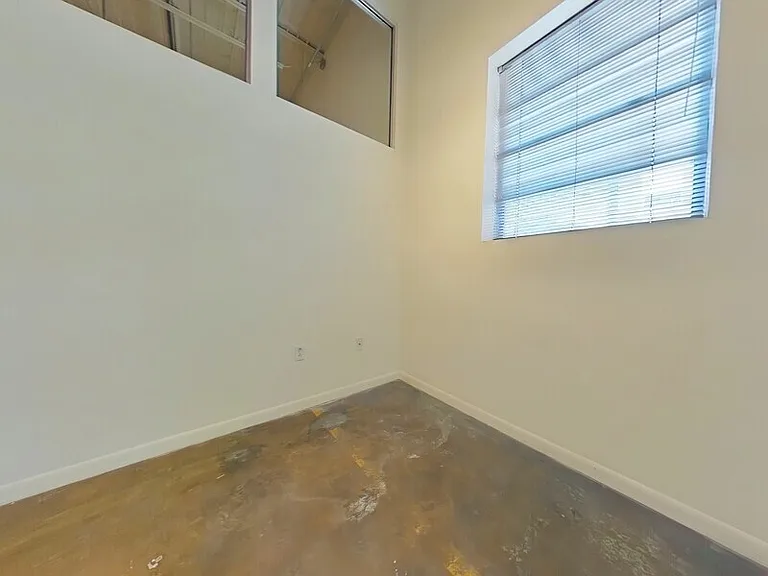 1011 W Marshall St #135 — Photo 2