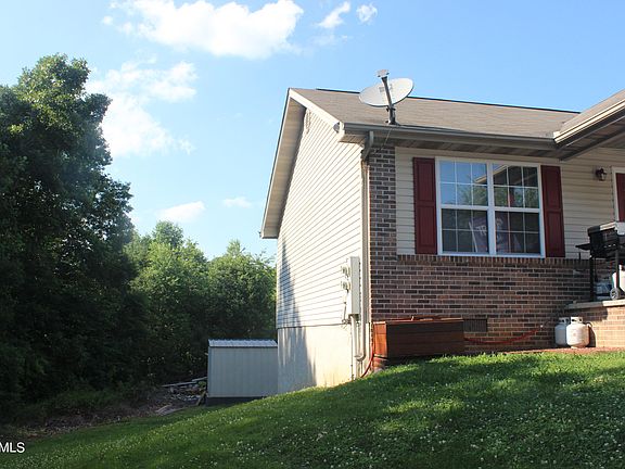 5th image of Gray Squirrel Ln