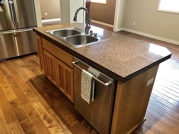 5th image of 10221 NE 33rd Ct