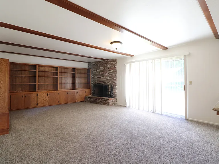 630 Newcastle Cir — Photo 14