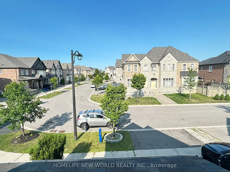 46 Major Cres — Photo 32