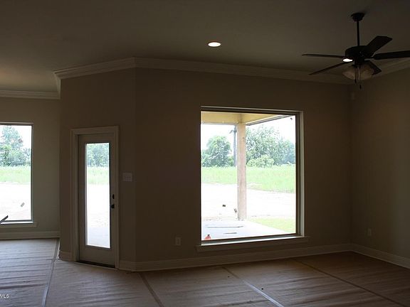 2nd image of 40 Bamboo Dr