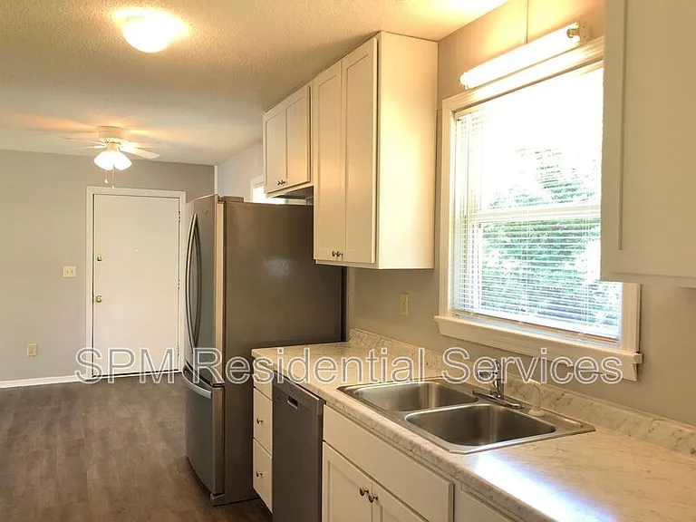 240 Buff Cir — Photo 5