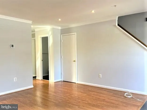 3 bed, 1.5 bath, 1120 sqft, $2,700 — Photo 2