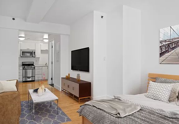 3rd image of 2270 F Douglas Blvd #B