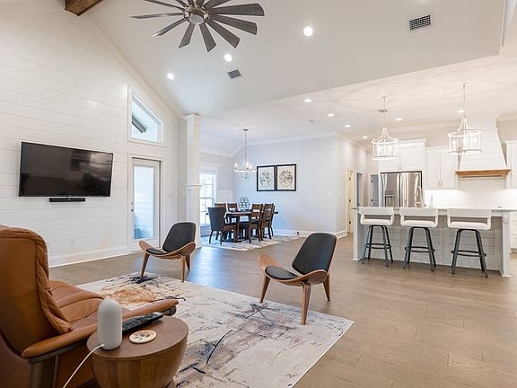 5th image of 6022 Union Springs Dr