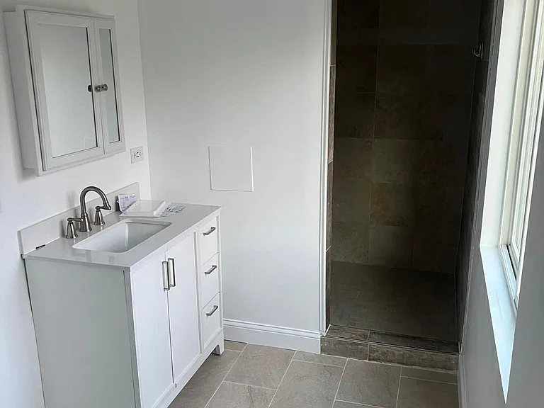 152 N Adams St — Photo 19