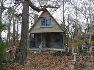 373 E Barnegat Ave, Bayville, NJ 08721