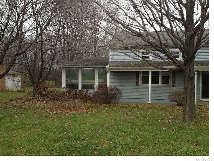 2nd image of 14681 Ridge Rd W