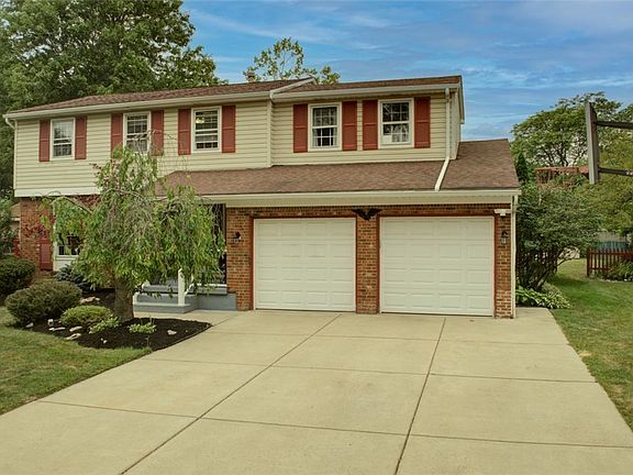 2nd image of 86 Sweetwood Dr N