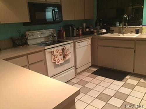 3rd image of 11420 W Clubview Dr