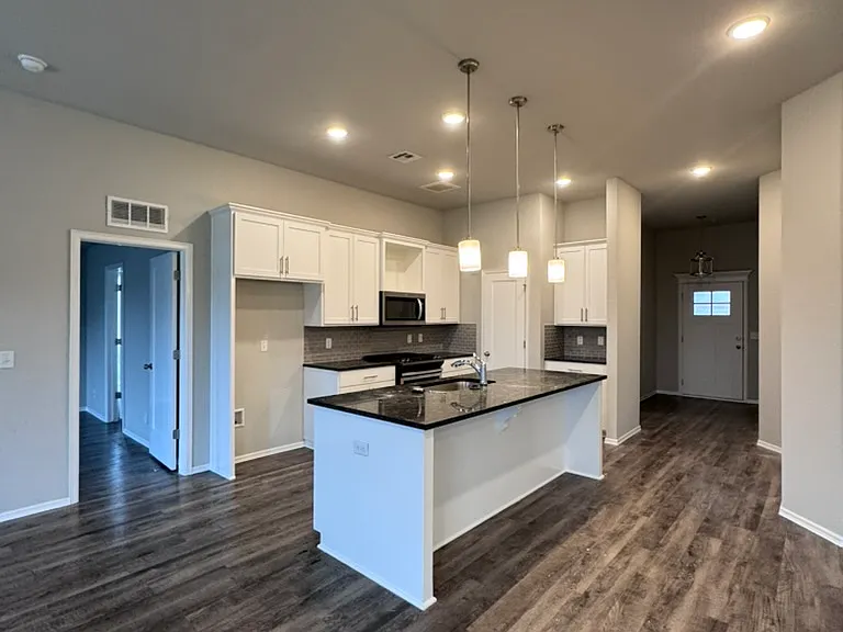 13322 S 19th Ct — Photo 3