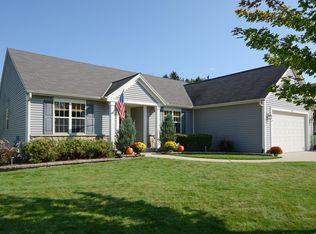 451 Thurow Dr, Oconomowoc, WI 53066