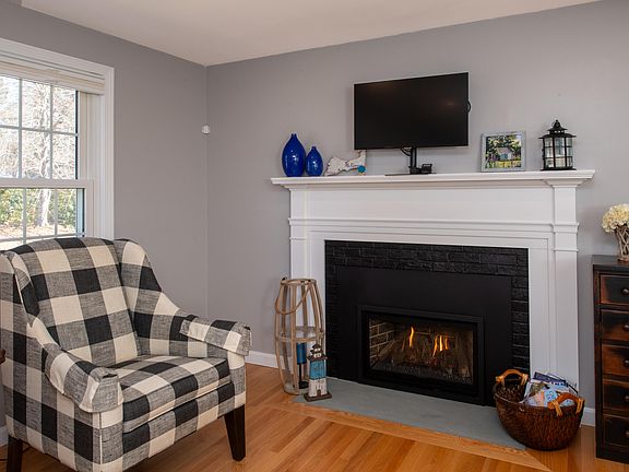 4th image of 89 Trout Brook Road