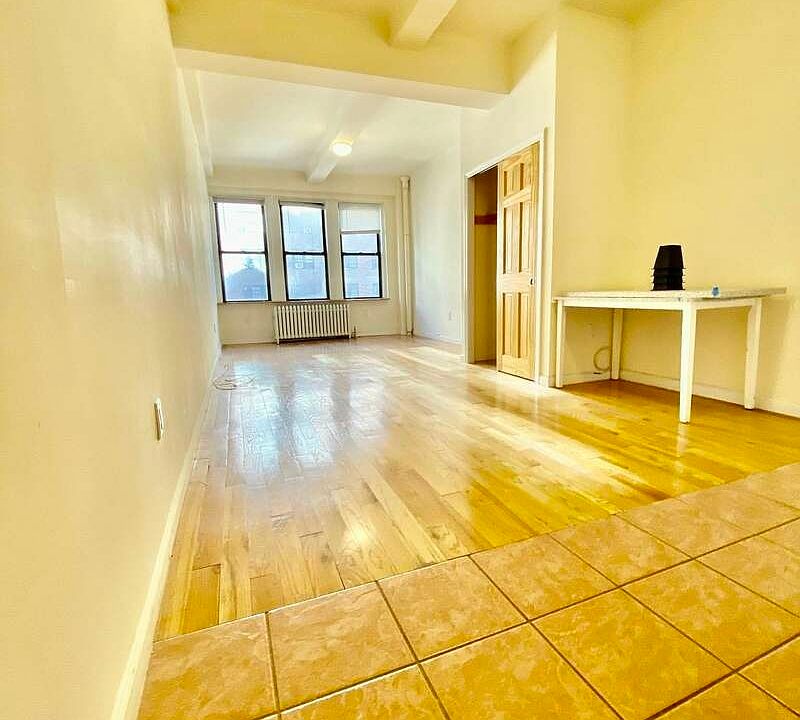 1st image of 42 W 72nd St APT 9