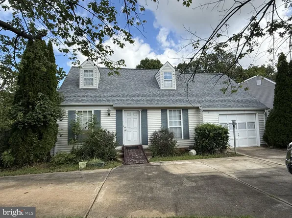 14288 Lindendale Rd, Woodbridge, VA 22193