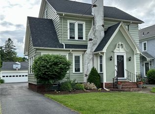 457 Brattle Rd, Syracuse, NY 13203