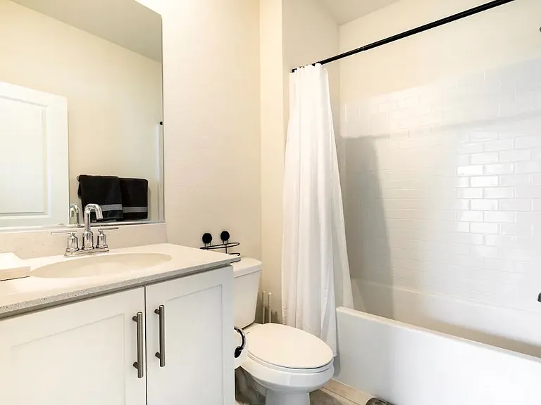 1574 Topeka Ave — Photo 12